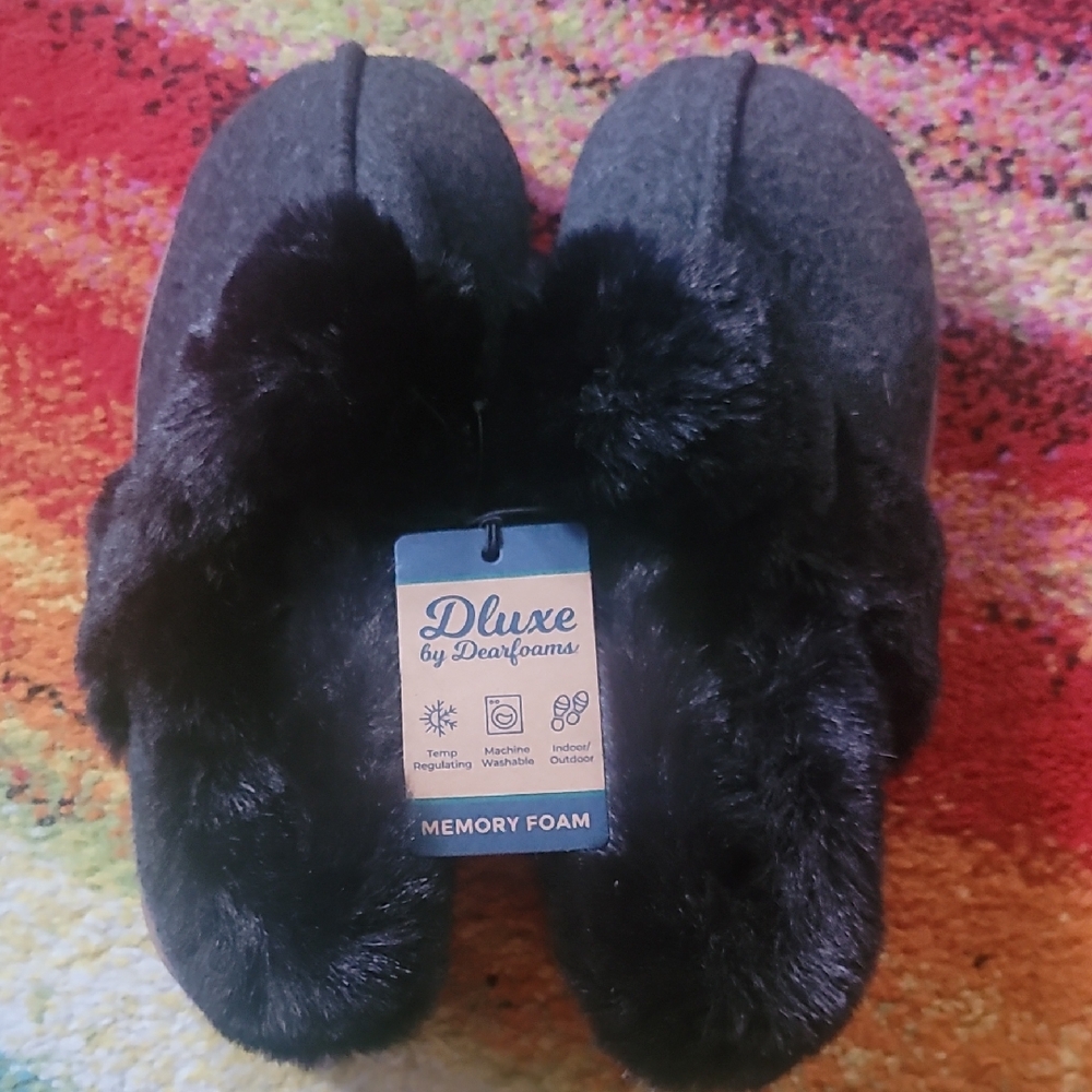 Dearfoams Women's Gray Slippers